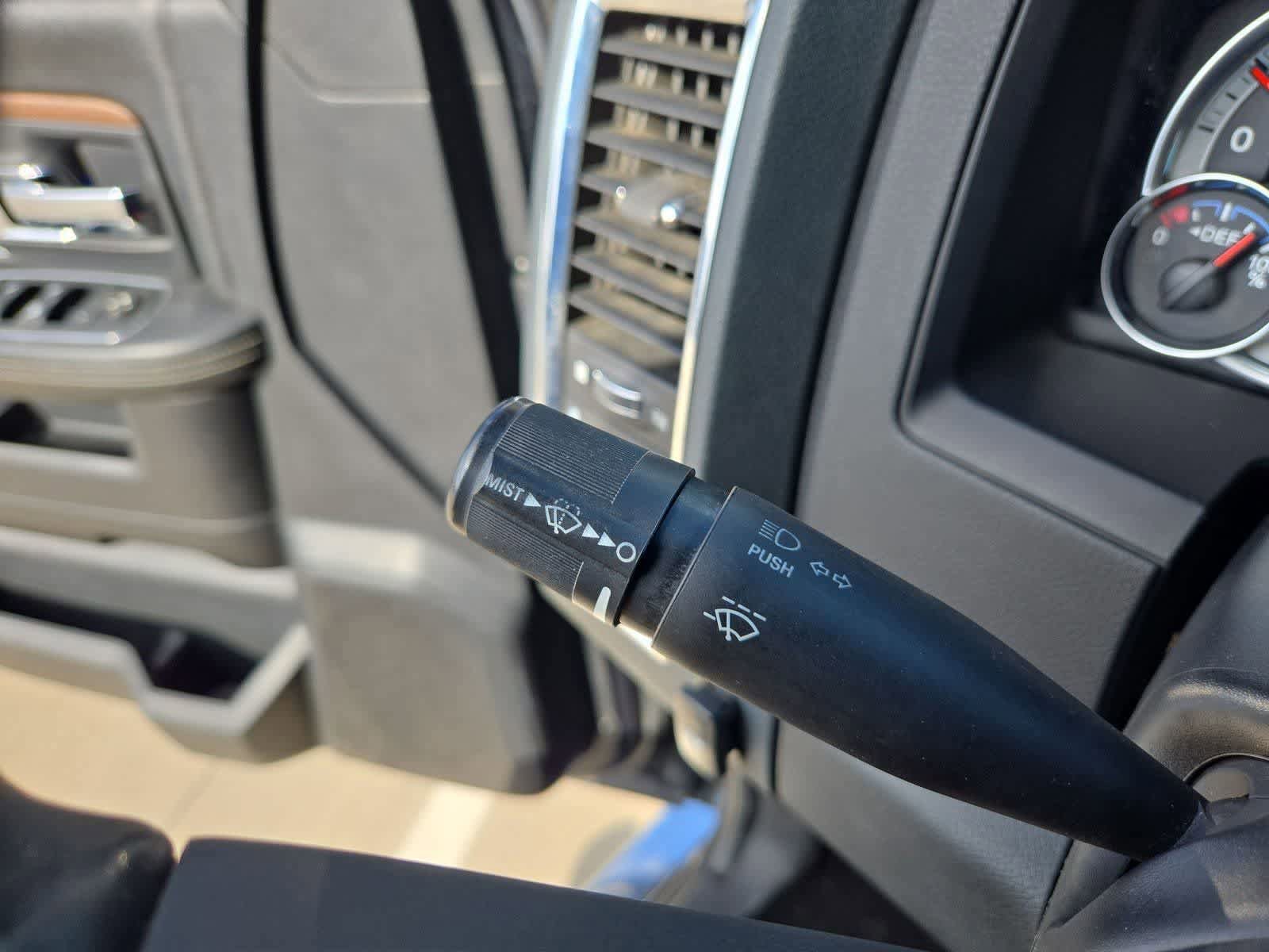 Used 2015 RAM 1500 Laramie w/ Convenience Group AWD/4WD image 24