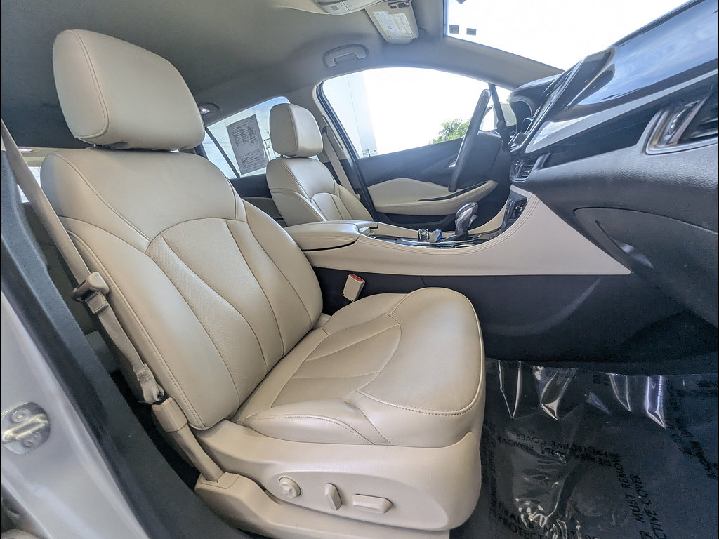 Used 2017 Buick Envision Essence FWD image 19