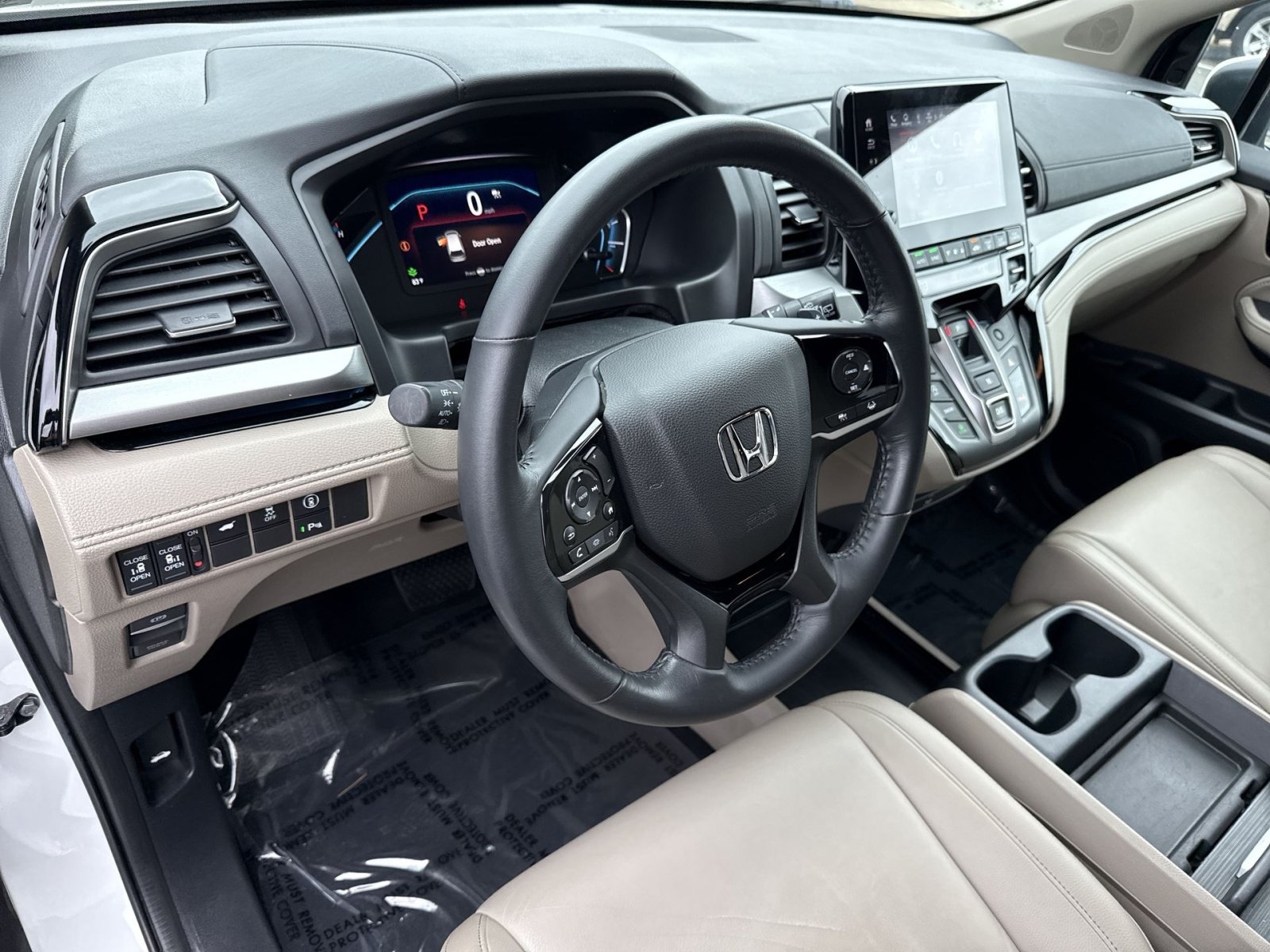 Used 2023 Honda Odyssey Touring image 16