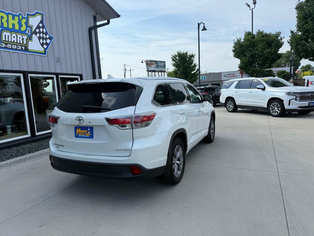 Used 2015 Toyota Highlander XLE AWD/4WD image 6