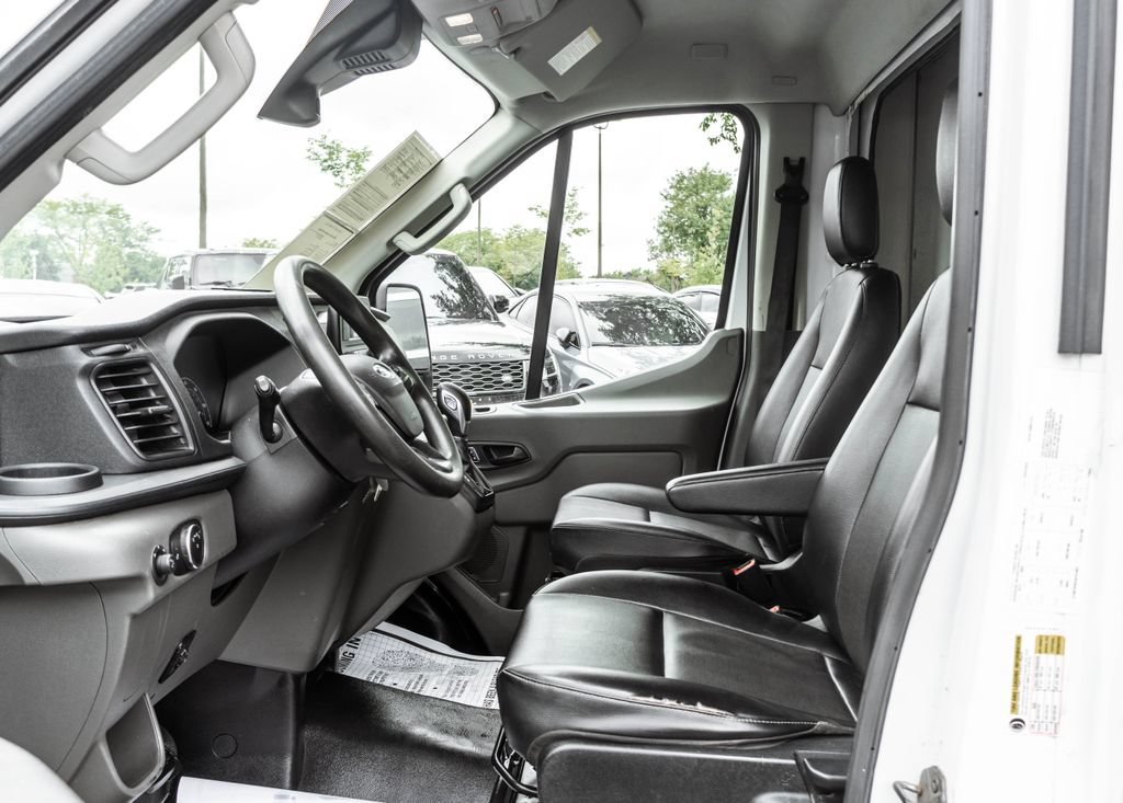 Used 2022 Ford Transit 350 DRW RWD image 16