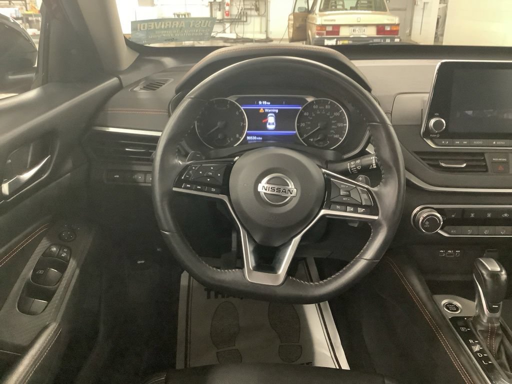 Used 2019 Nissan Altima 2.5 SR w/ SR Premium Package AWD/4WD image 12