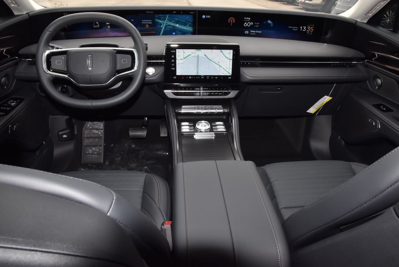 New 2026 Lincoln Nautilus Reserve w/ Jet Appearance Package AWD/4WD image 23