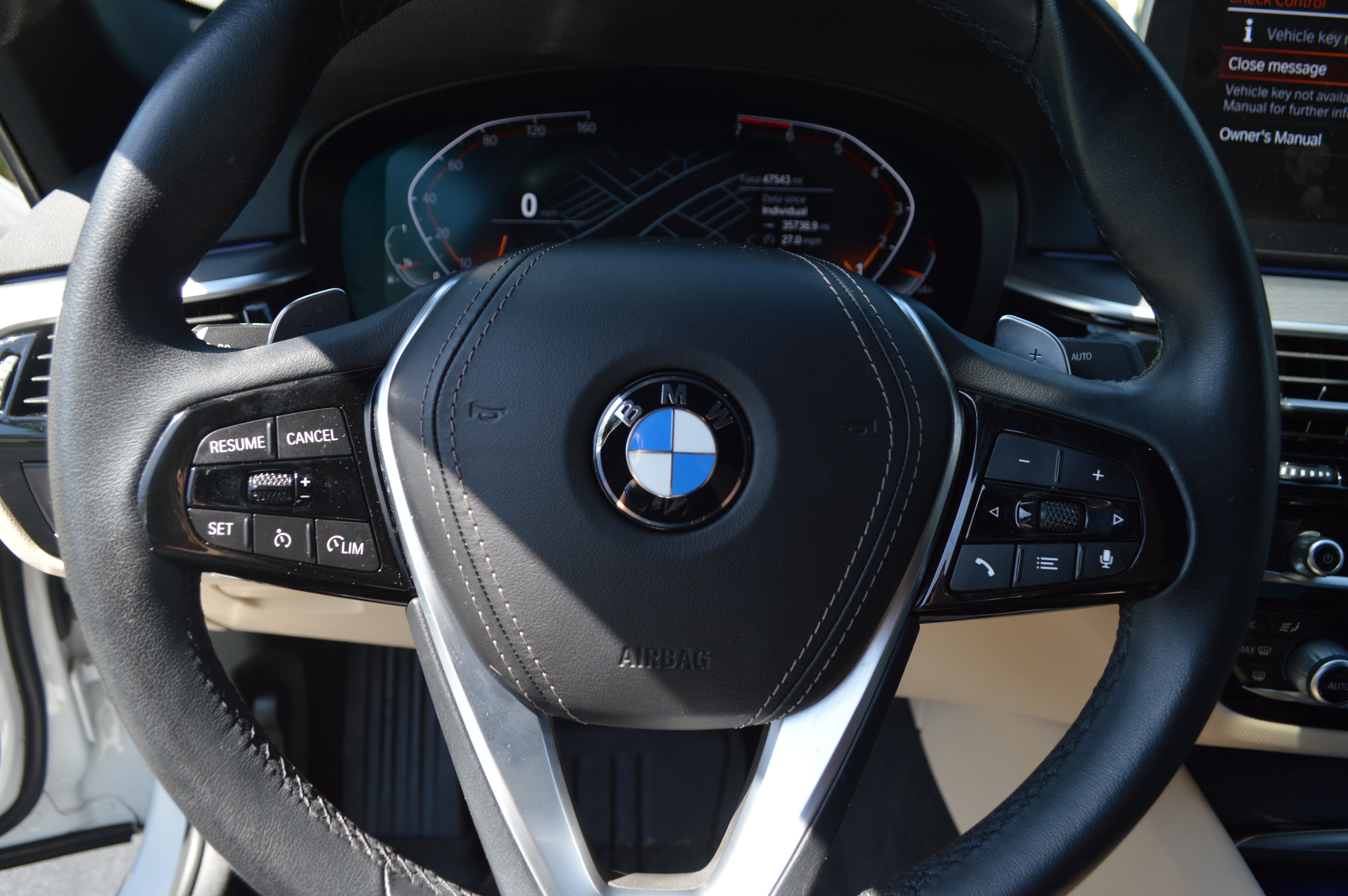 Used 2022 BMW 530i w/ Convenience Package RWD image 14