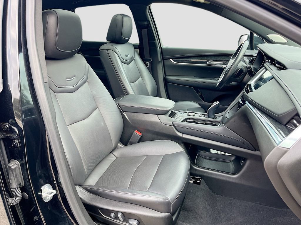 Used 2021 Cadillac XT5 Premium Luxury image 36