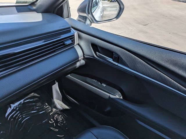 Used 2025 Toyota Camry SE image 17