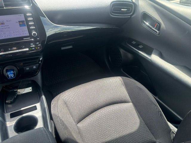 Certified 2022 Toyota Prius LE FWD image 14