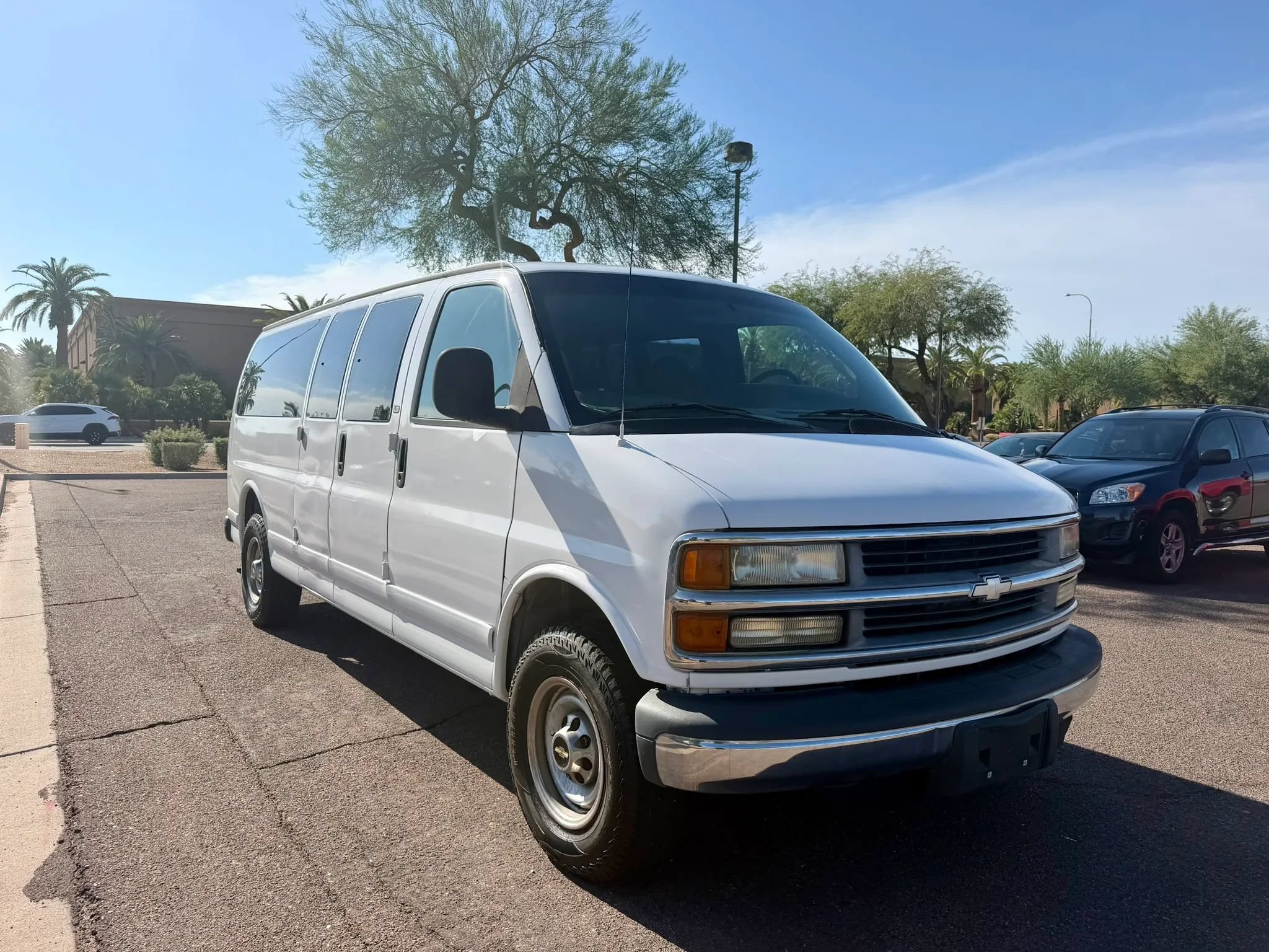 Used 2002 Chevrolet Express 3500 Extended Passenger w/ LS Preferred Equipment Group RWD image 3