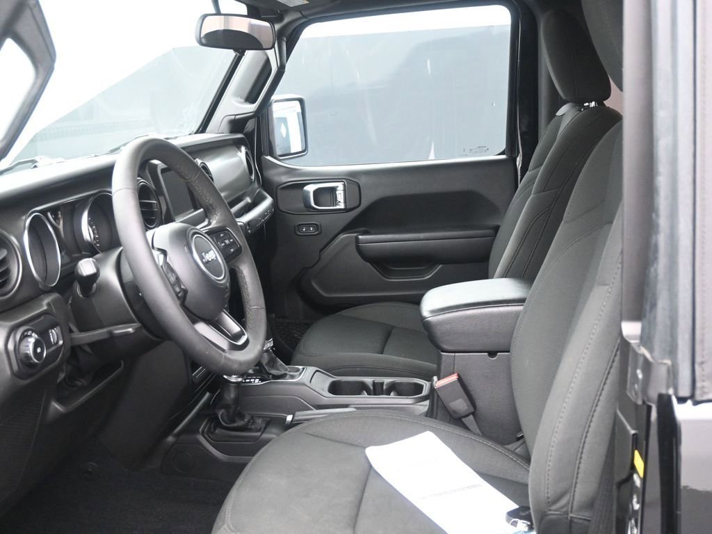 Used 2023 Jeep Wrangler Sport S image 12