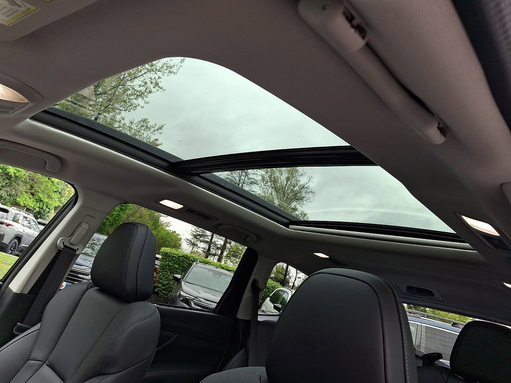 Used 2025 Subaru Ascent Limited AWD/4WD image 13