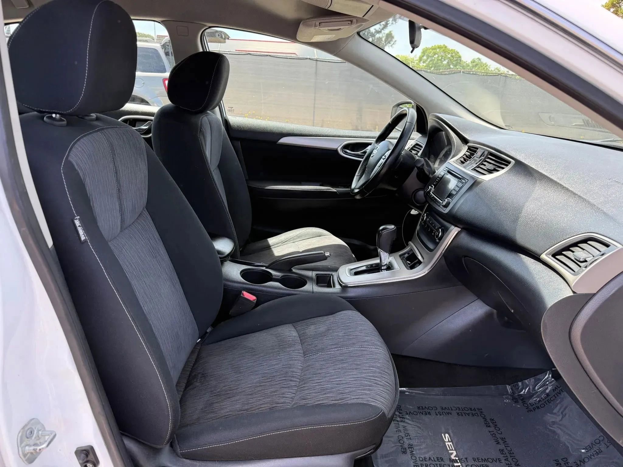 Used 2015 Nissan Sentra SV FWD image 18