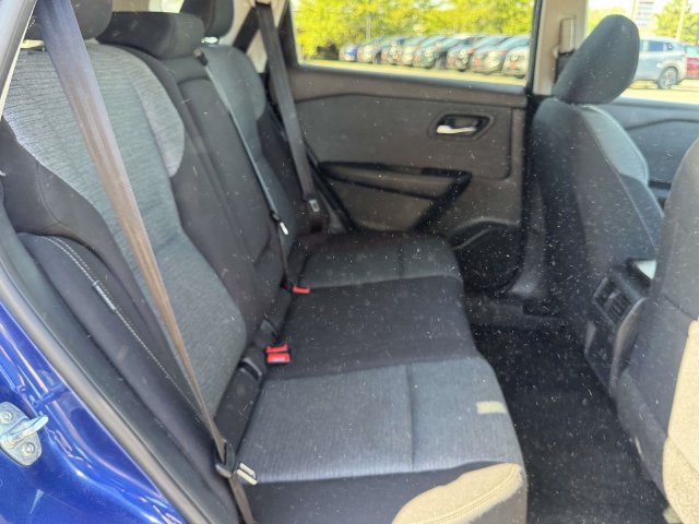 Used 2023 Nissan Rogue SV AWD/4WD image 12