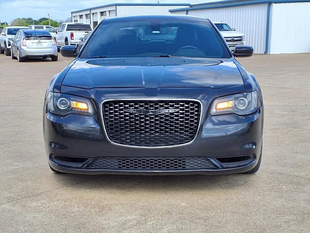 Used 2019 Chrysler 300 S image 2