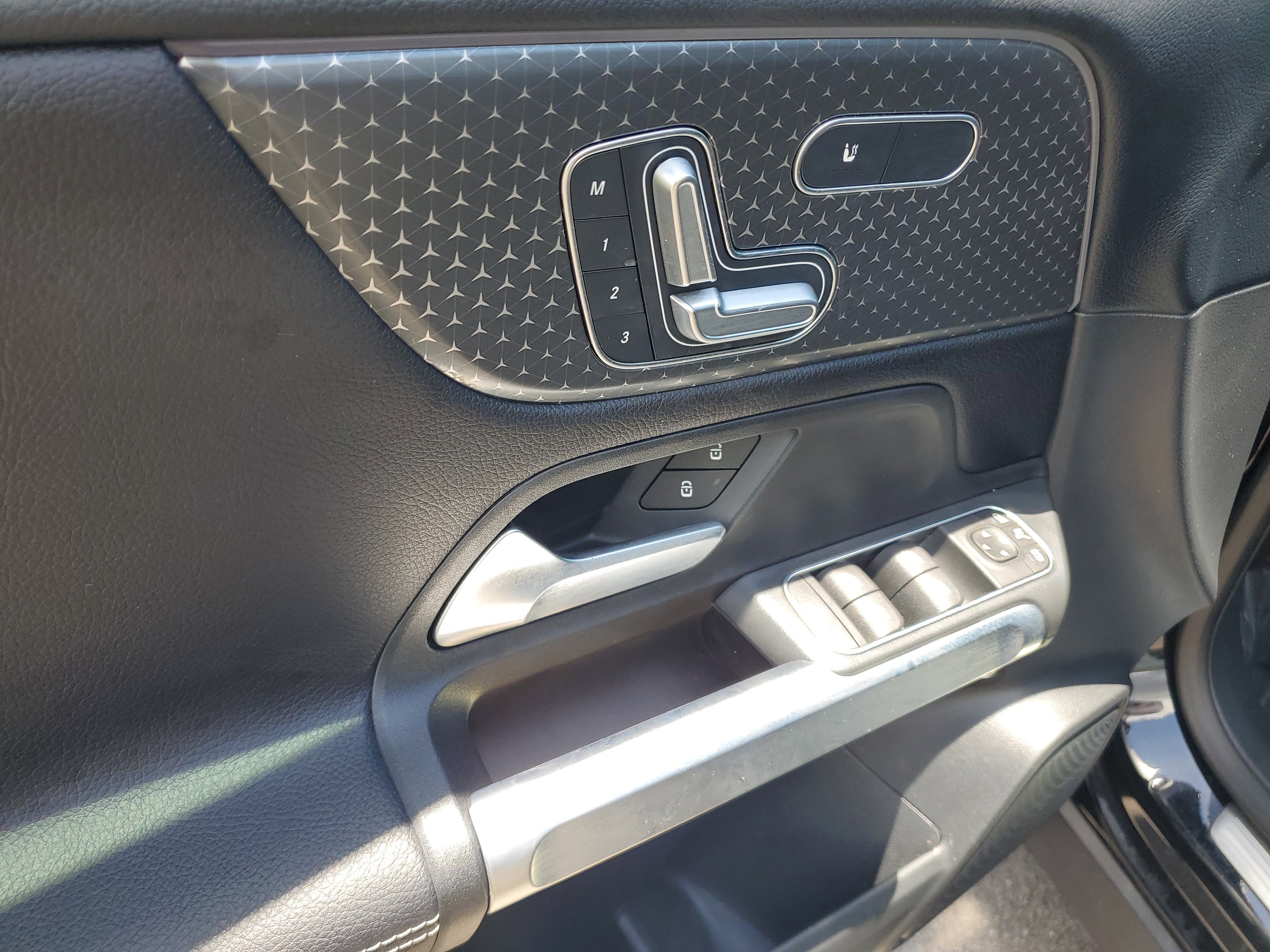 Certified 2025 Mercedes-Benz GLB 250 image 19