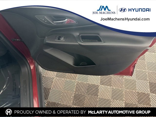 Used 2018 Chevrolet Equinox LT image 22