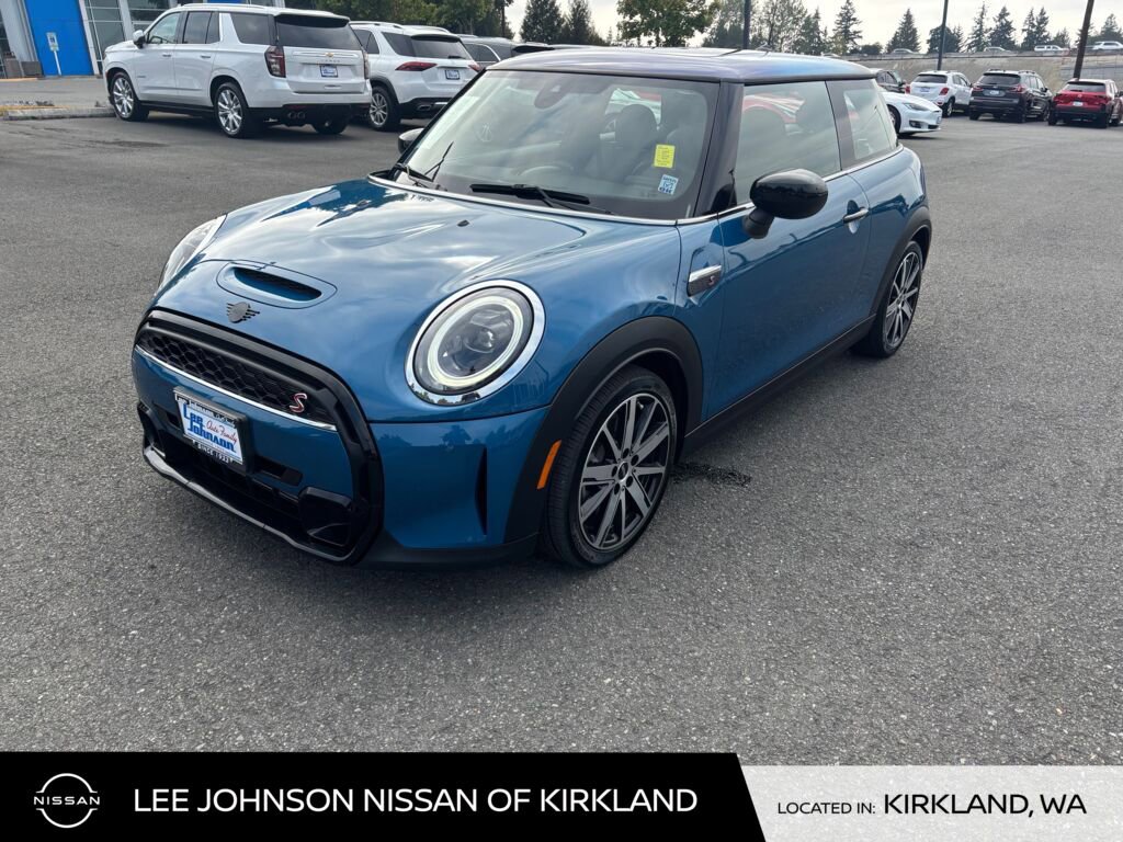 Used 2023 MINI Cooper S image 1