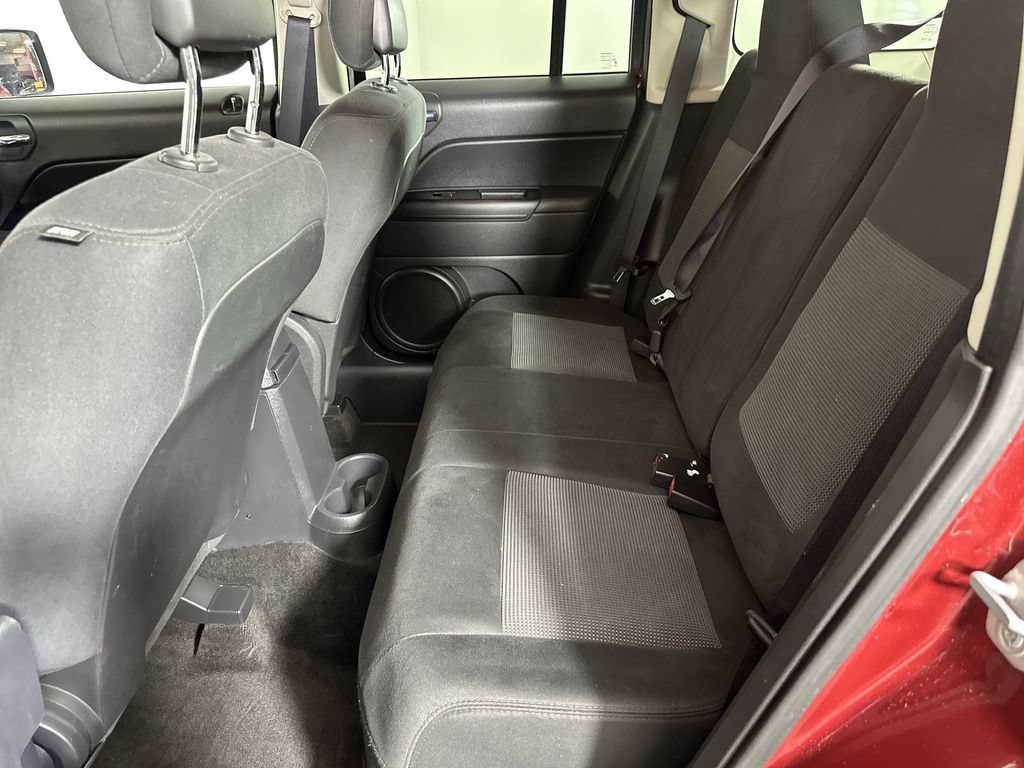 Used 2014 Jeep Patriot Latitude AWD/4WD image 21