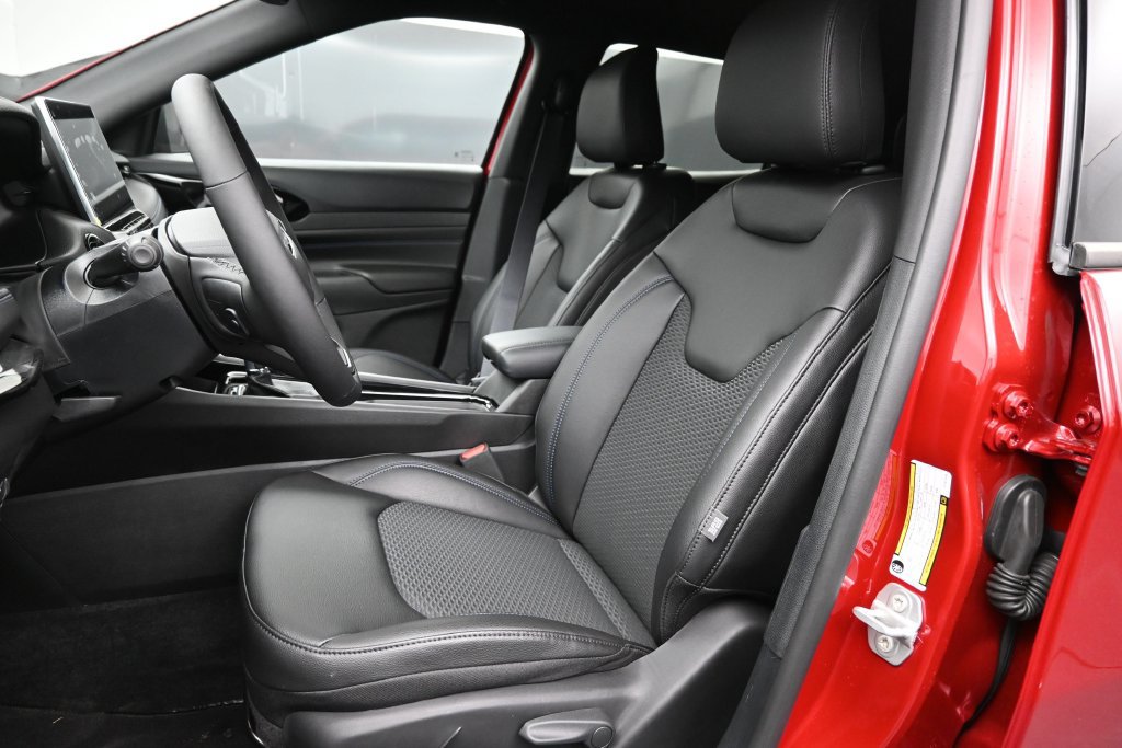 New 2026 Jeep Compass Latitude AWD/4WD image 2