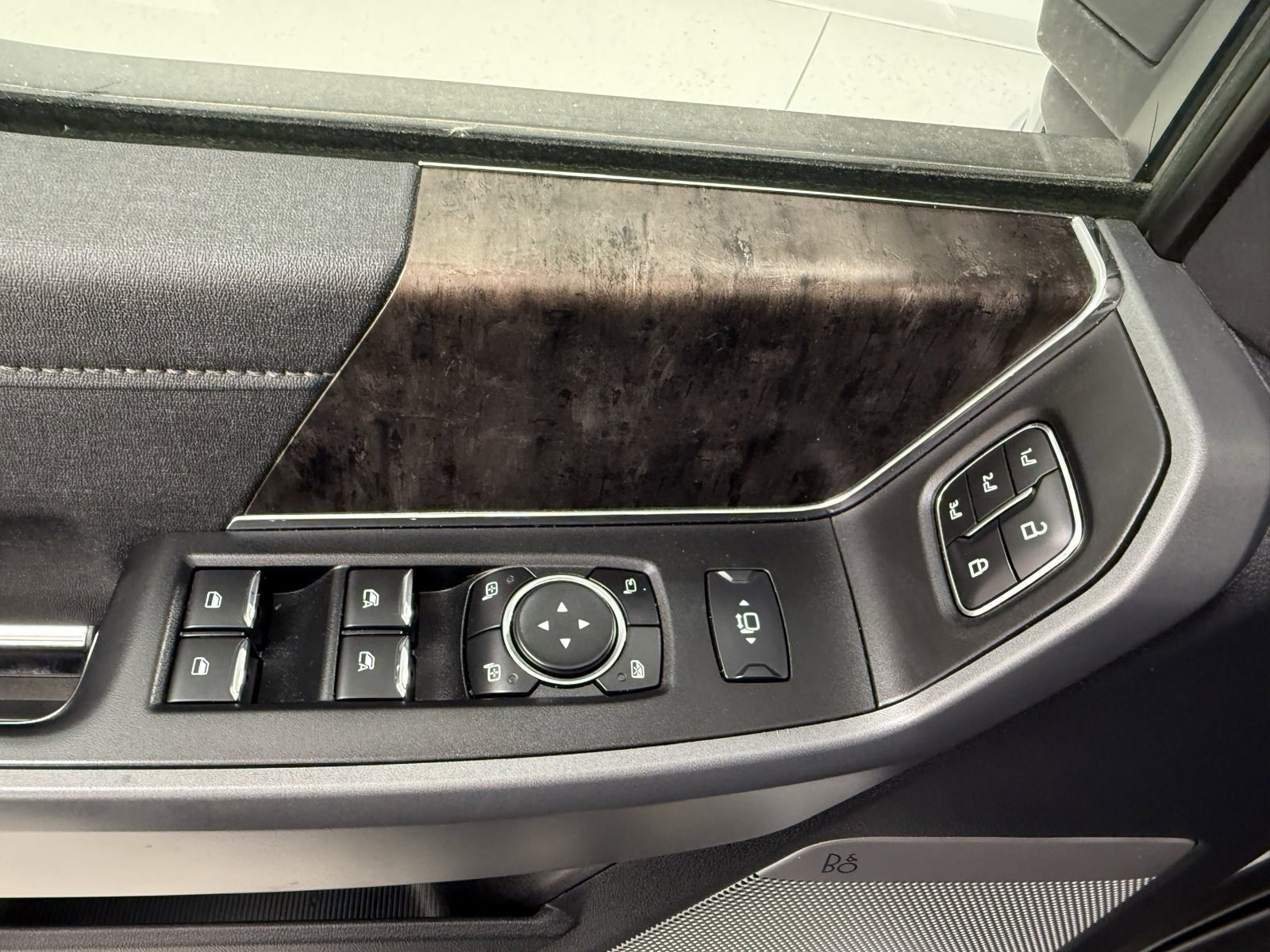 Used 2023 Ford F250 Lariat w/ FX4 Off-Road Package image 16