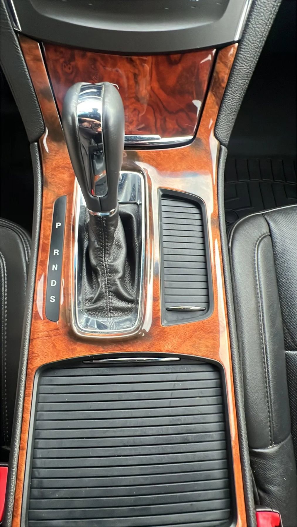 Used 2015 Lincoln MKS AWD w/ Equipment Group 101A image 19