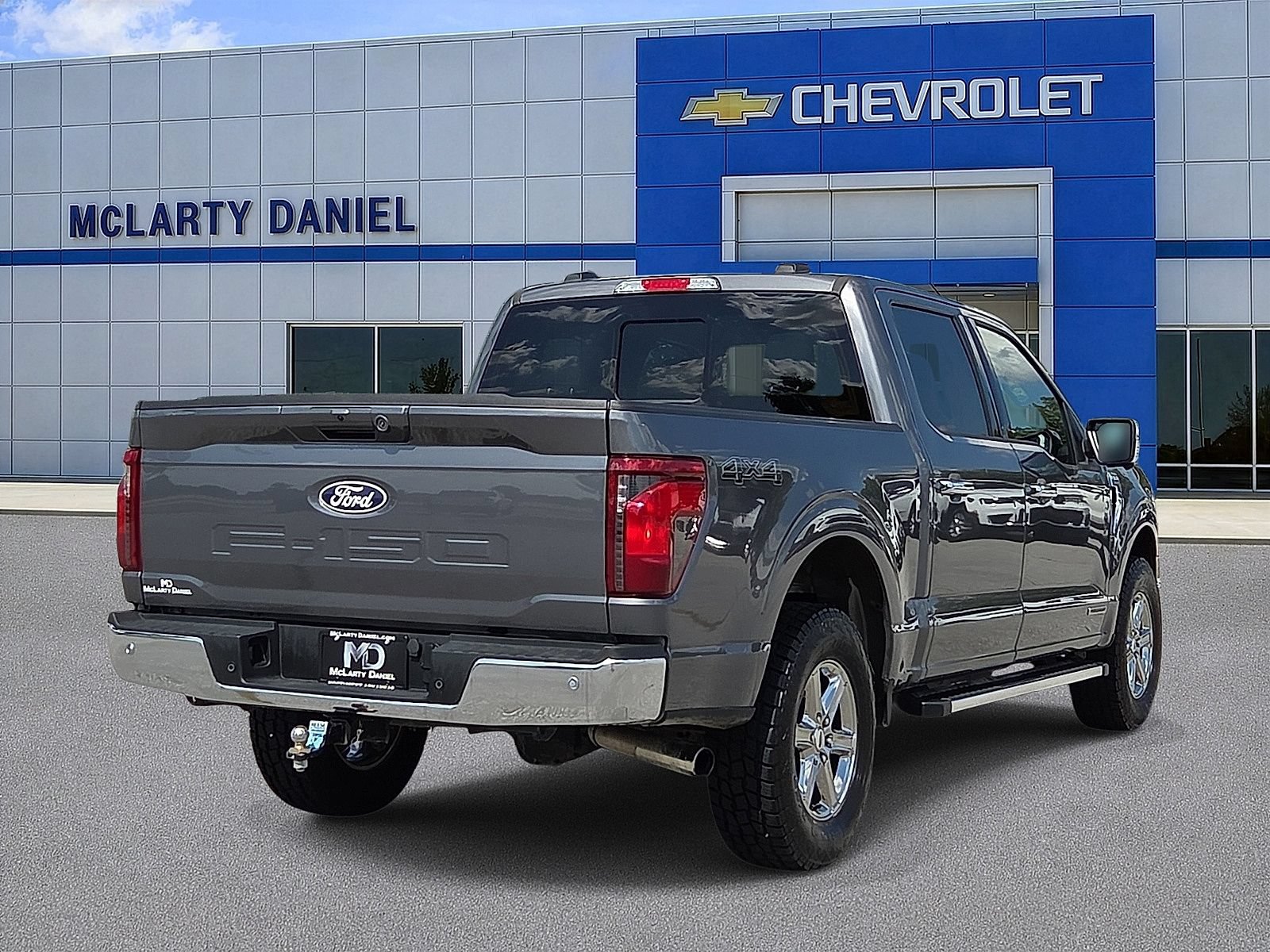 Used 2025 Ford F150 XLT w/ Equipment Group 302A MID AWD/4WD image 5