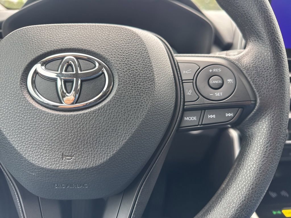 Used 2025 Toyota RAV4 XLE w/ Convenience Package FWD image 17