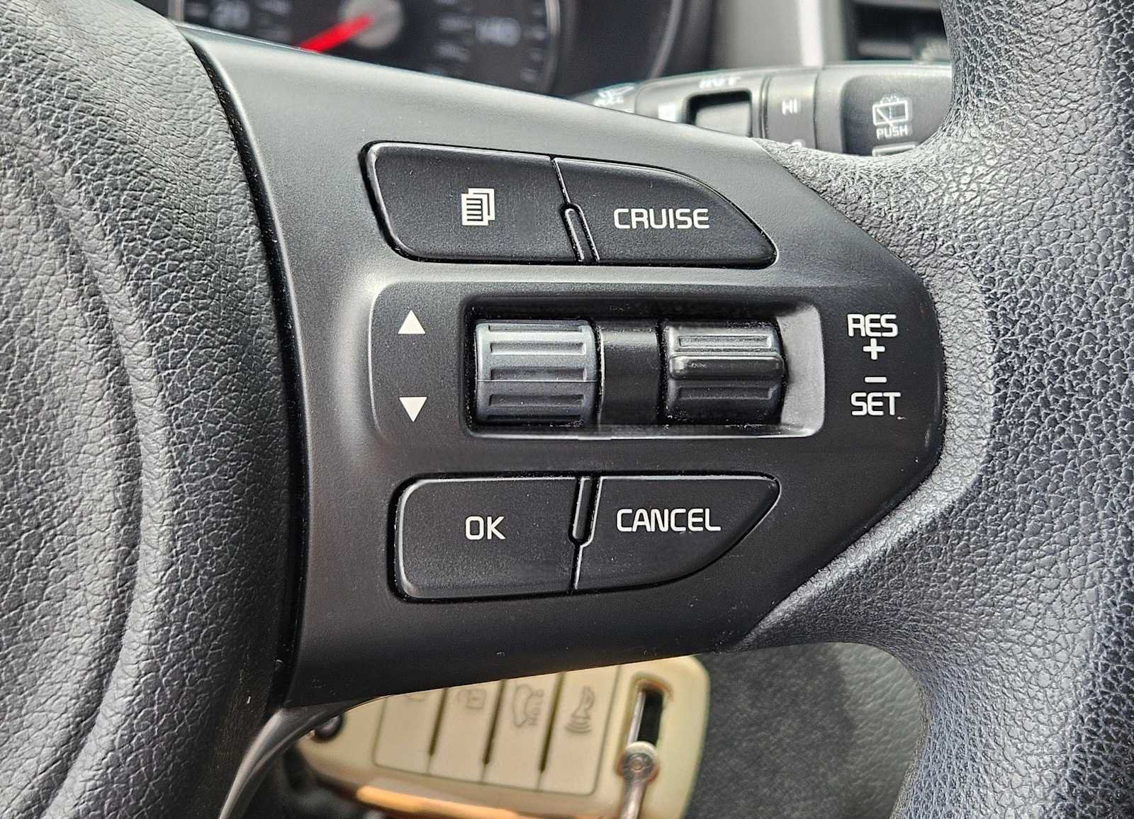 Used 2018 Kia Sorento FWD image 16