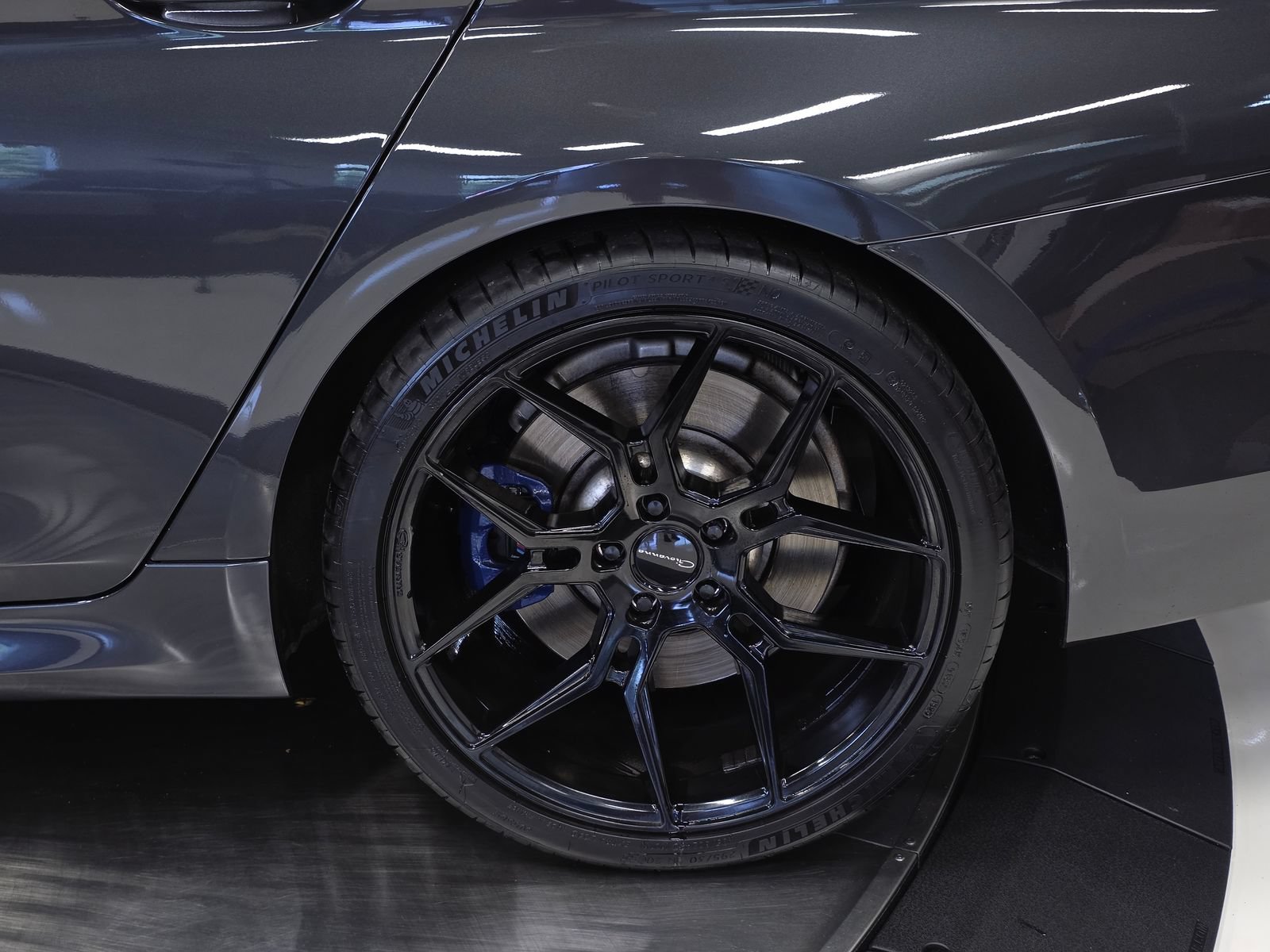 Used 2020 BMW M550i xDrive w/ Executive Package AWD/4WD image 54