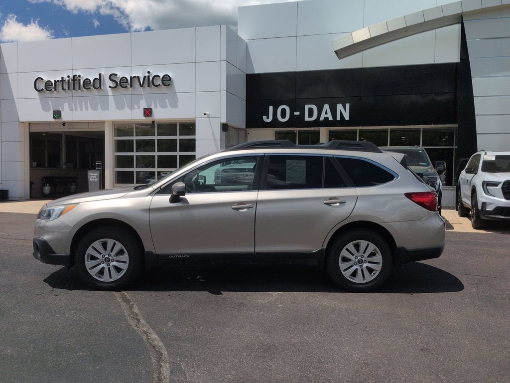 Used 2016 Subaru Outback 2.5i Premium AWD/4WD image 8