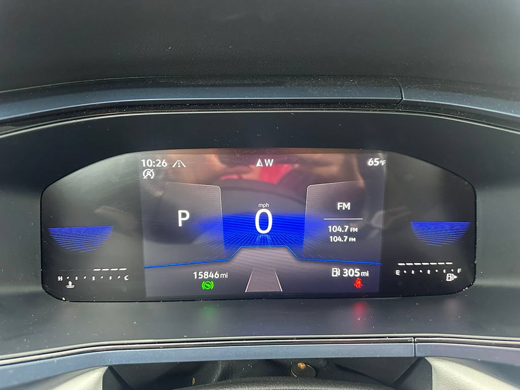 Used 2023 Volkswagen Taos SE w/ Panoramic Sunroof Package AWD/4WD image 6