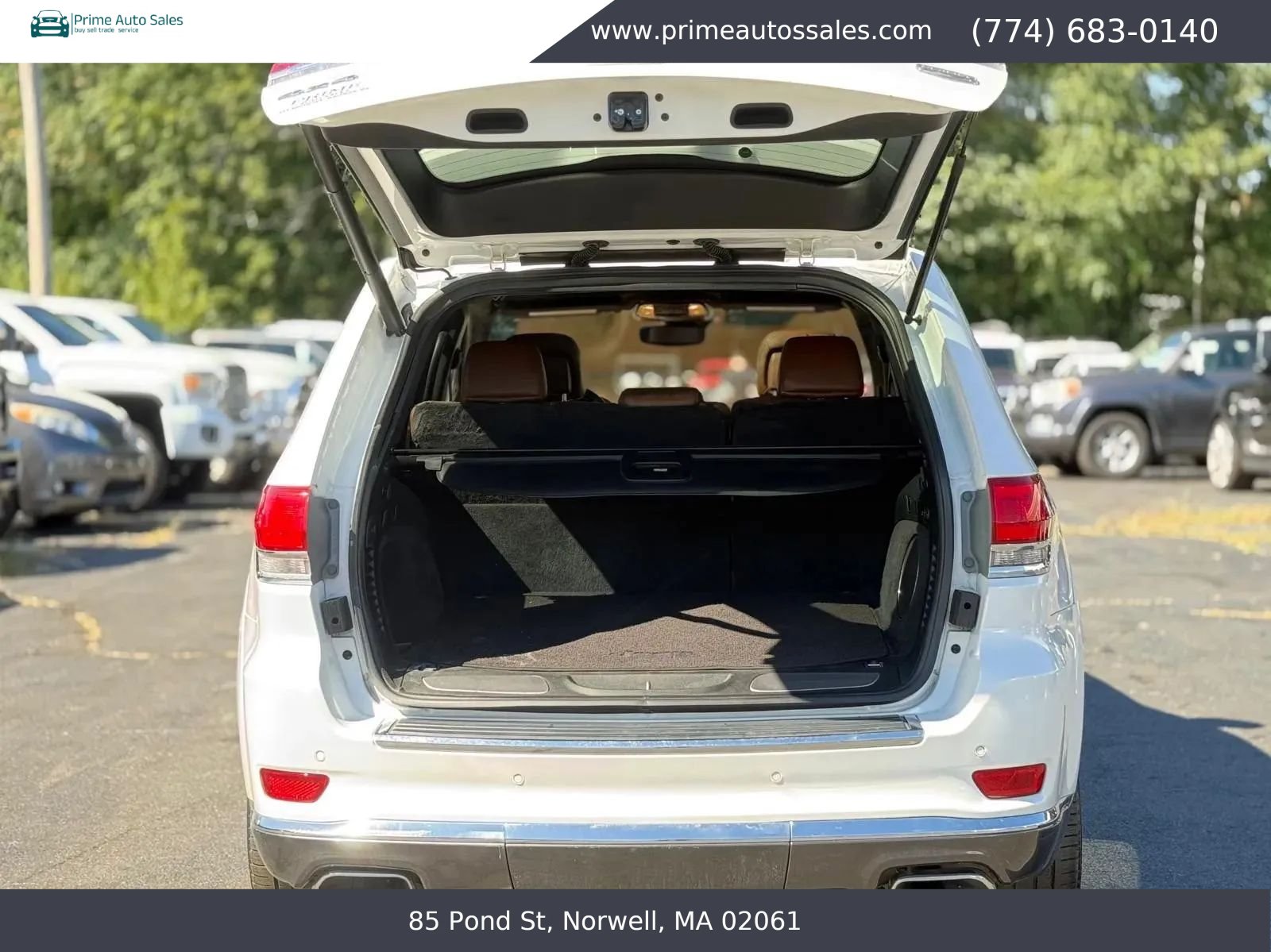 Used 2017 Jeep Grand Cherokee Summit AWD/4WD image 10