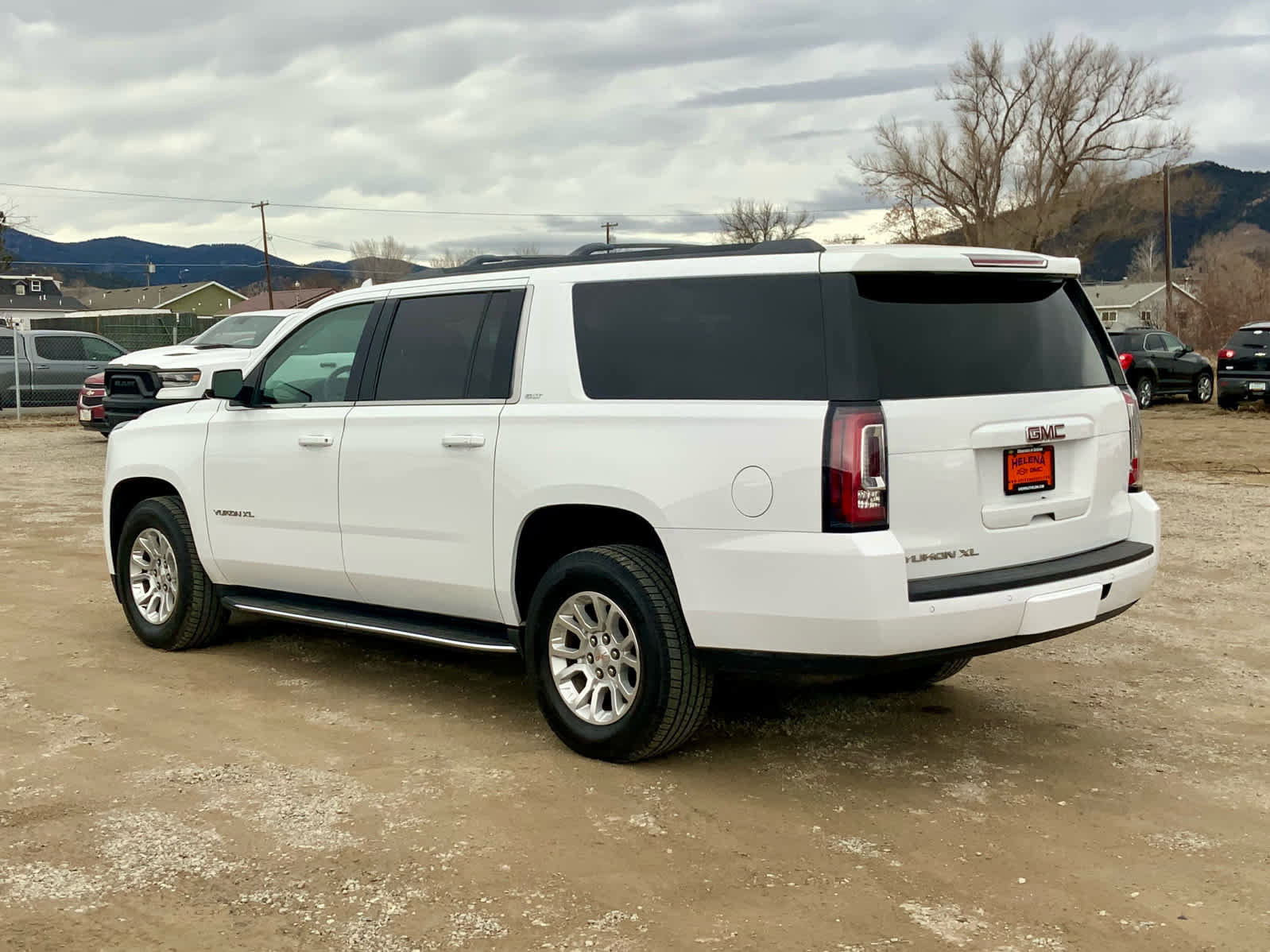 Used 2019 GMC Yukon XL SLT w/ Open Road Package image 4