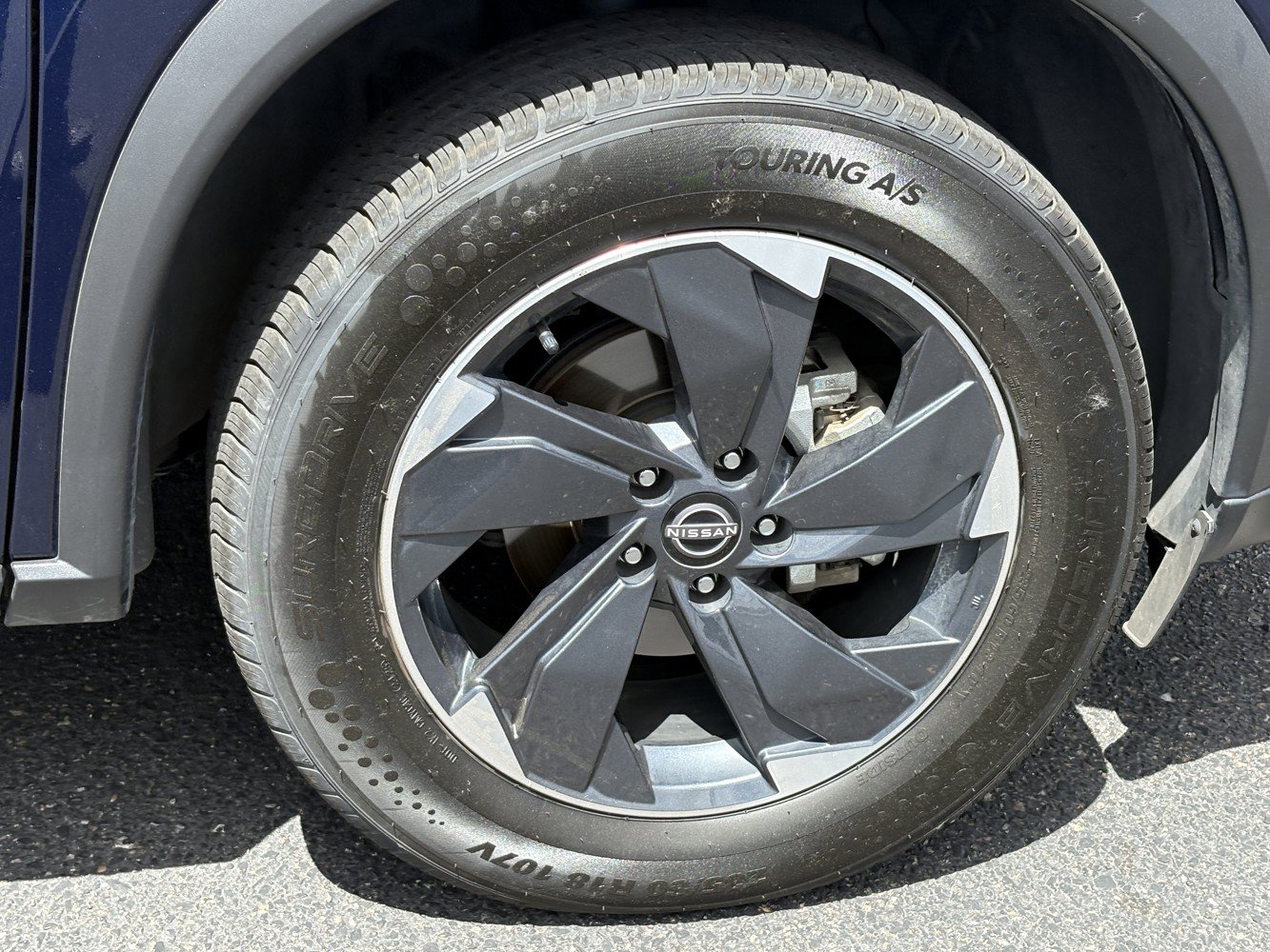 Used 2025 Nissan Rogue SV AWD/4WD image 28