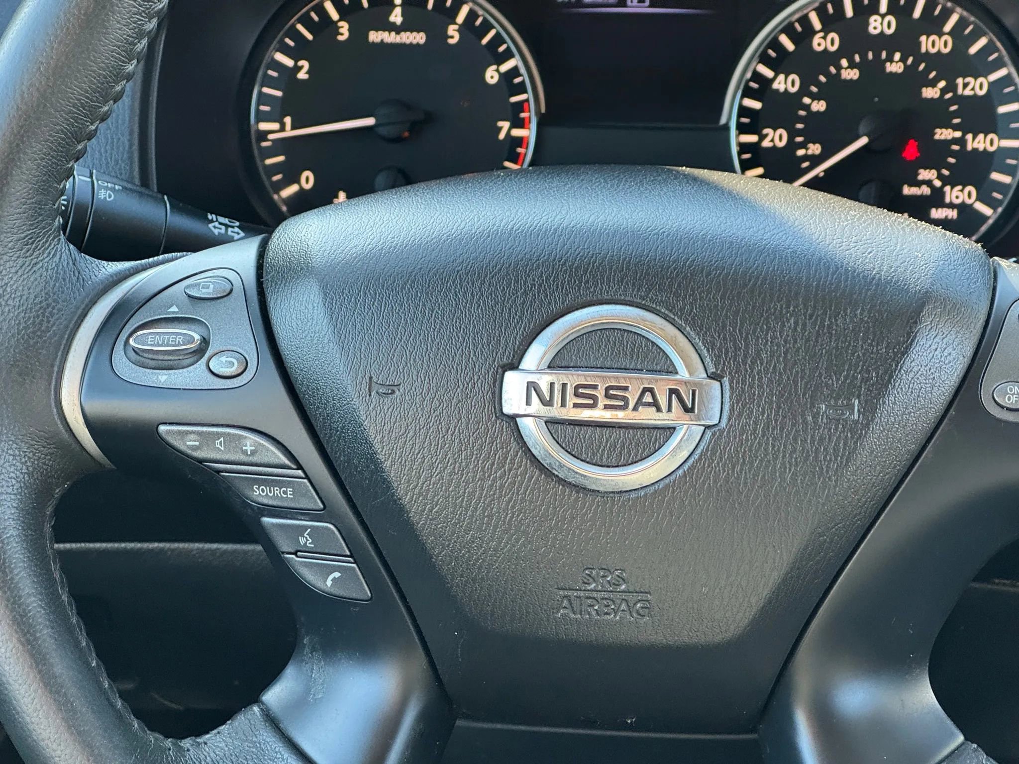 Used 2017 Nissan Pathfinder SV image 17