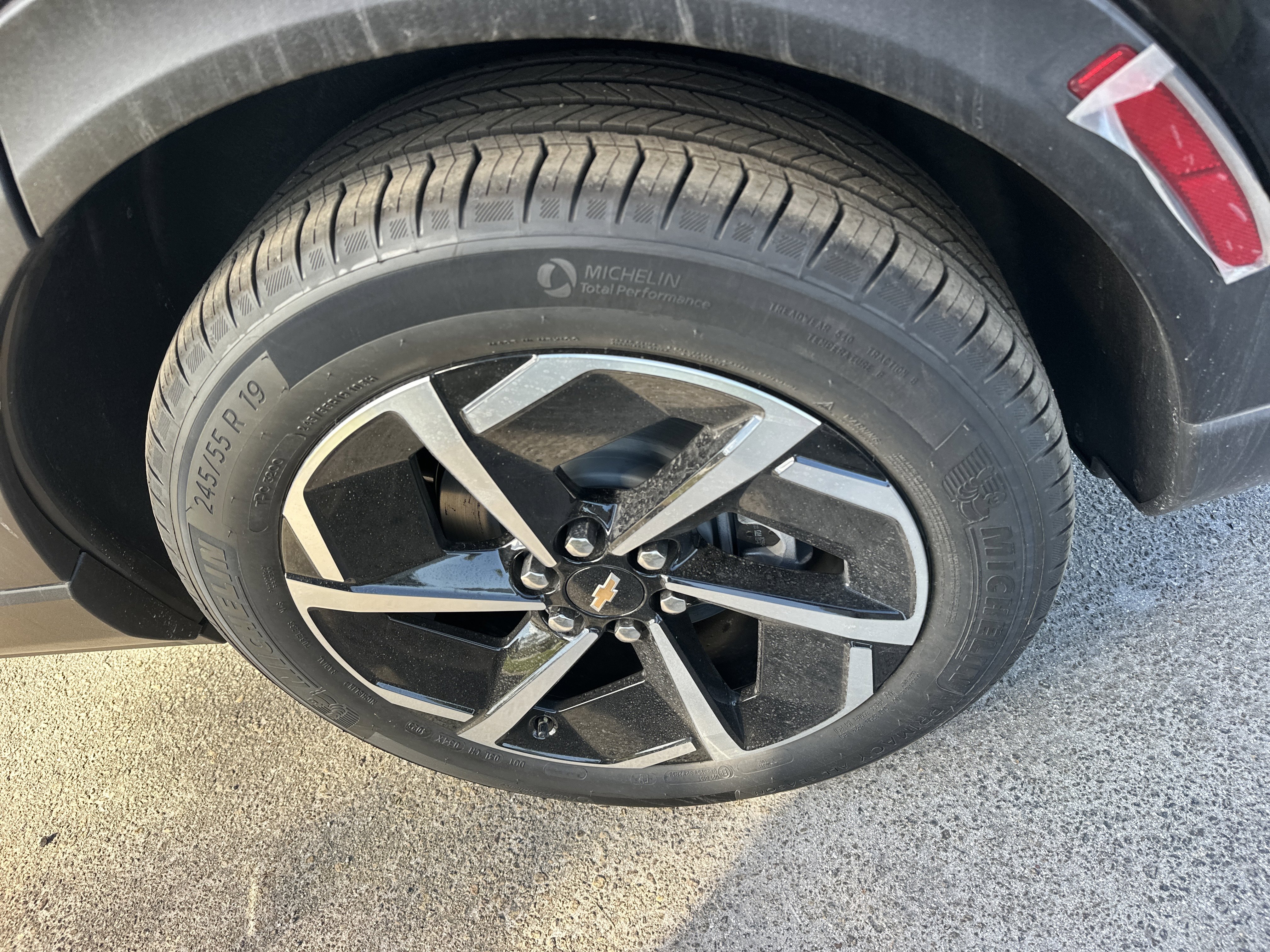 New 2026 Chevrolet Equinox EV LT image 10