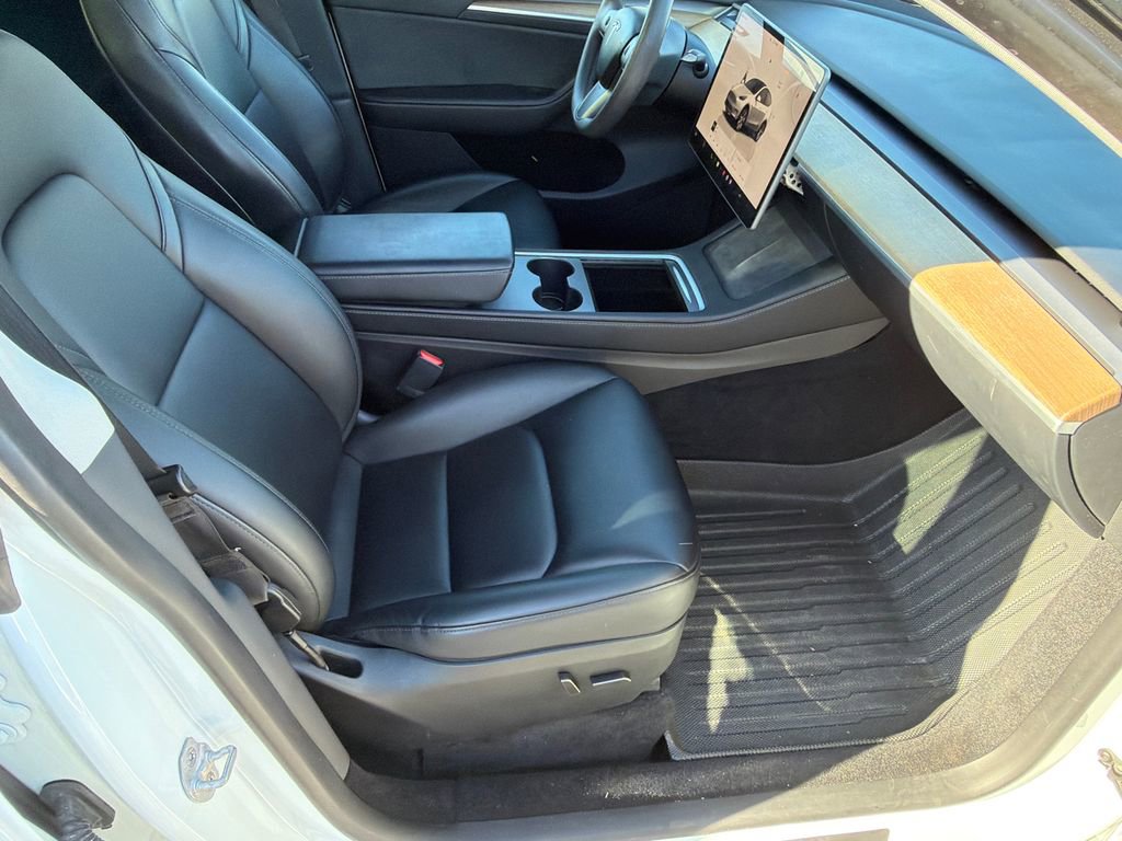 Used 2023 Tesla Model Y Long Range image 14