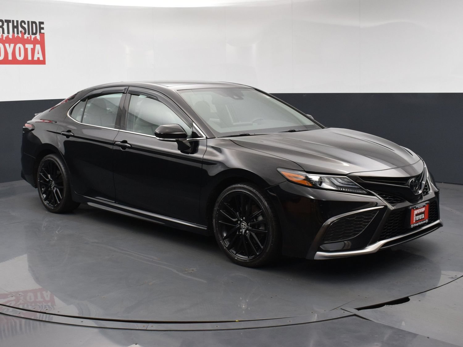 Used 2022 Toyota Camry XSE FWD image 6