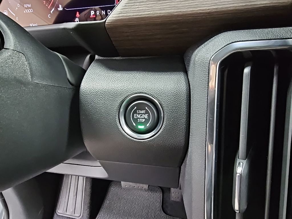 New 2026 GMC Acadia Denali w/ Super Cruise Package image 23