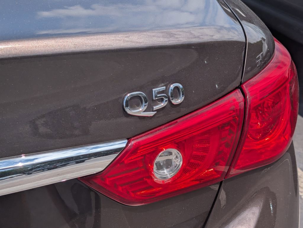 Used 2017 INFINITI Q50 3.0t Premium w/ Driver Assistance Package RWD image 9