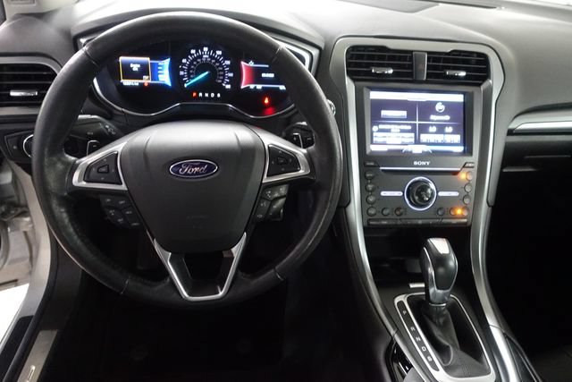 Used 2016 Ford Fusion Titanium FWD image 12