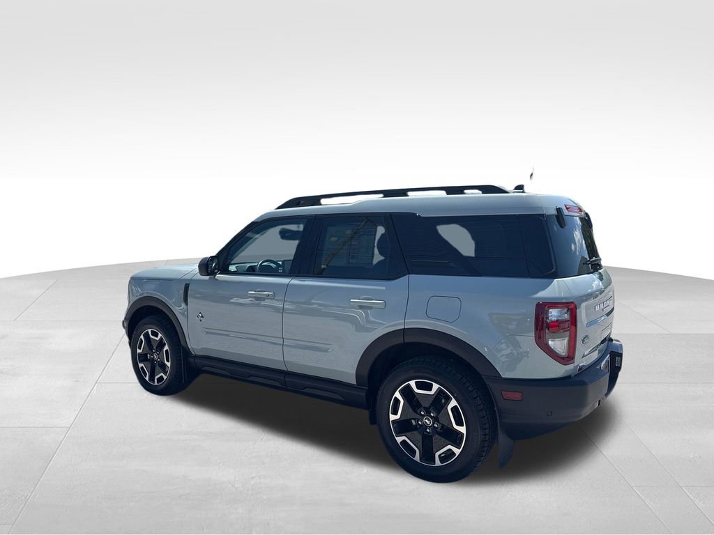 Used 2023 Ford Bronco Sport Outer Banks w/ Tech Package AWD/4WD image 4