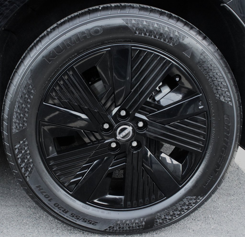 Certified 2025 Nissan Murano SV image 13