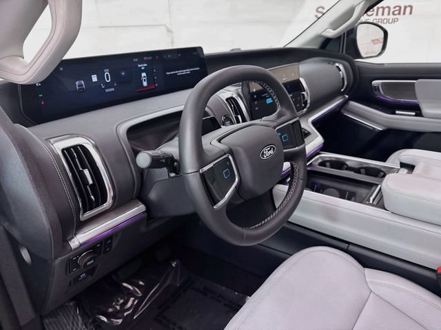 New 2027 Ford Expedition Platinum w/ Platinum Ultimate Package AWD/4WD image 9
