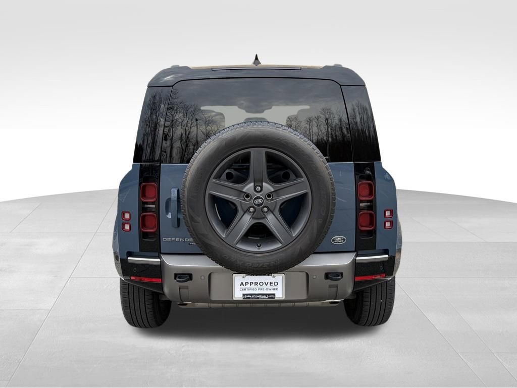 Certified 2023 Land Rover Defender 110 X-Dynamic SE image 7
