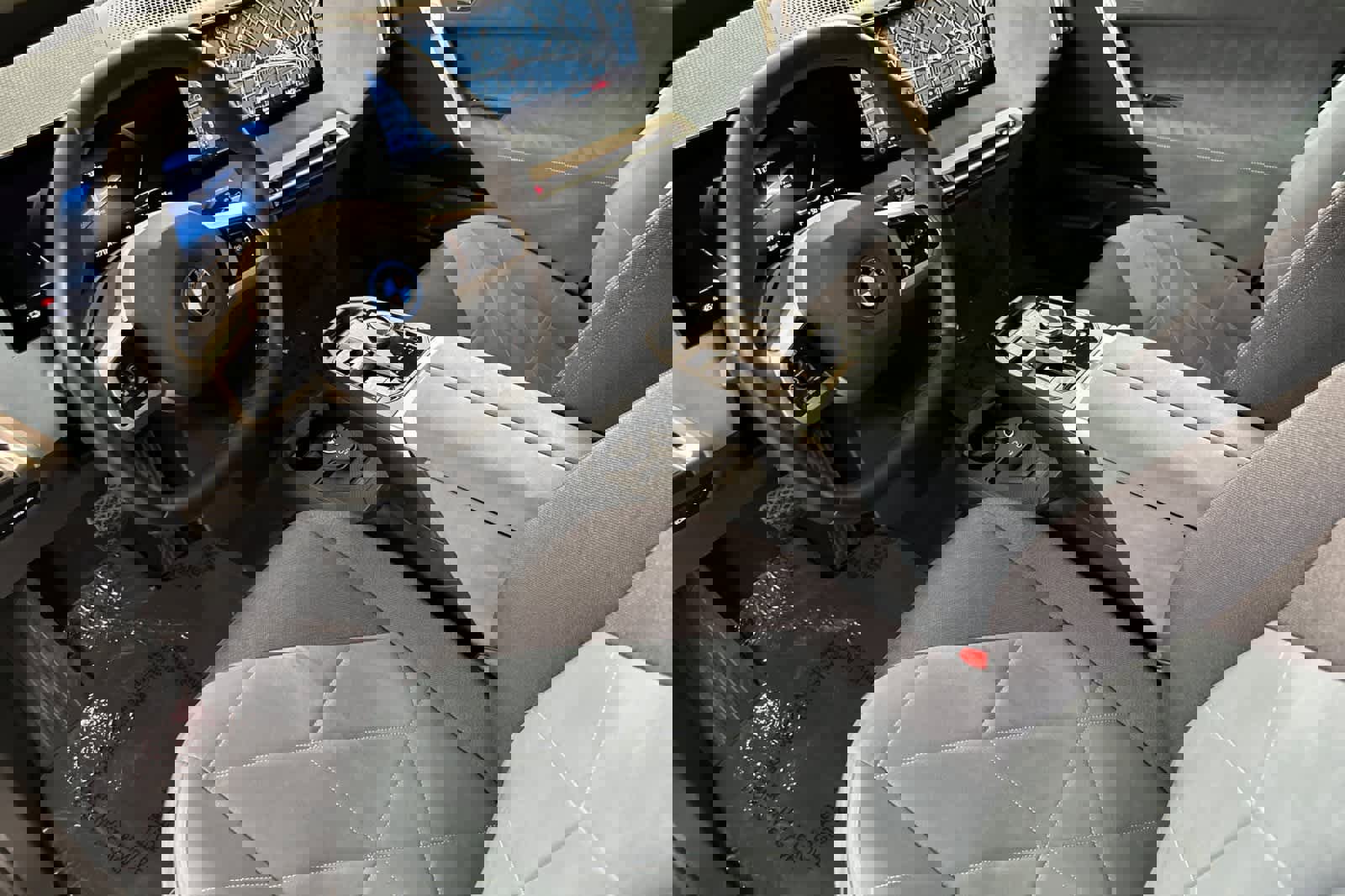 Used 2023 BMW iX xDrive50 w/ Sport Package image 11