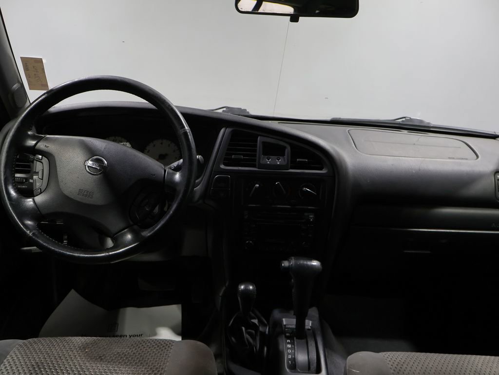 Used 2002 Nissan Pathfinder SE AWD/4WD image 17
