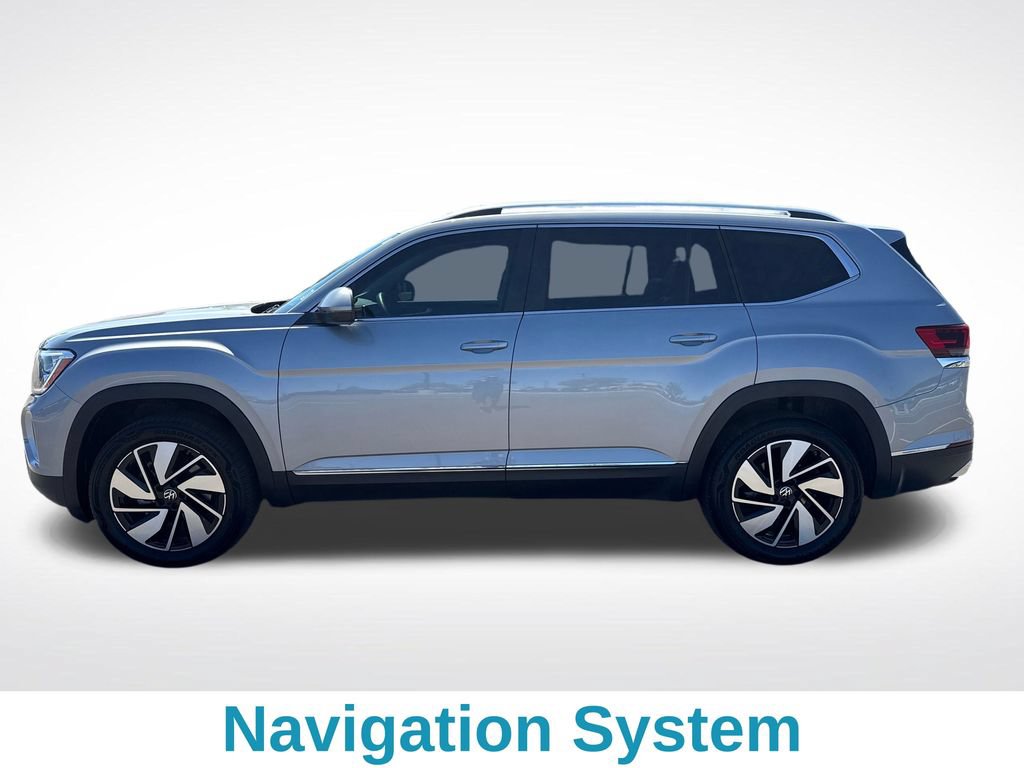 Used 2024 Volkswagen Atlas SEL AWD/4WD image 2