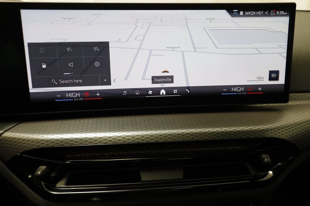 Certified 2025 BMW 330i xDrive Sedan w/ M Sport Package image 9