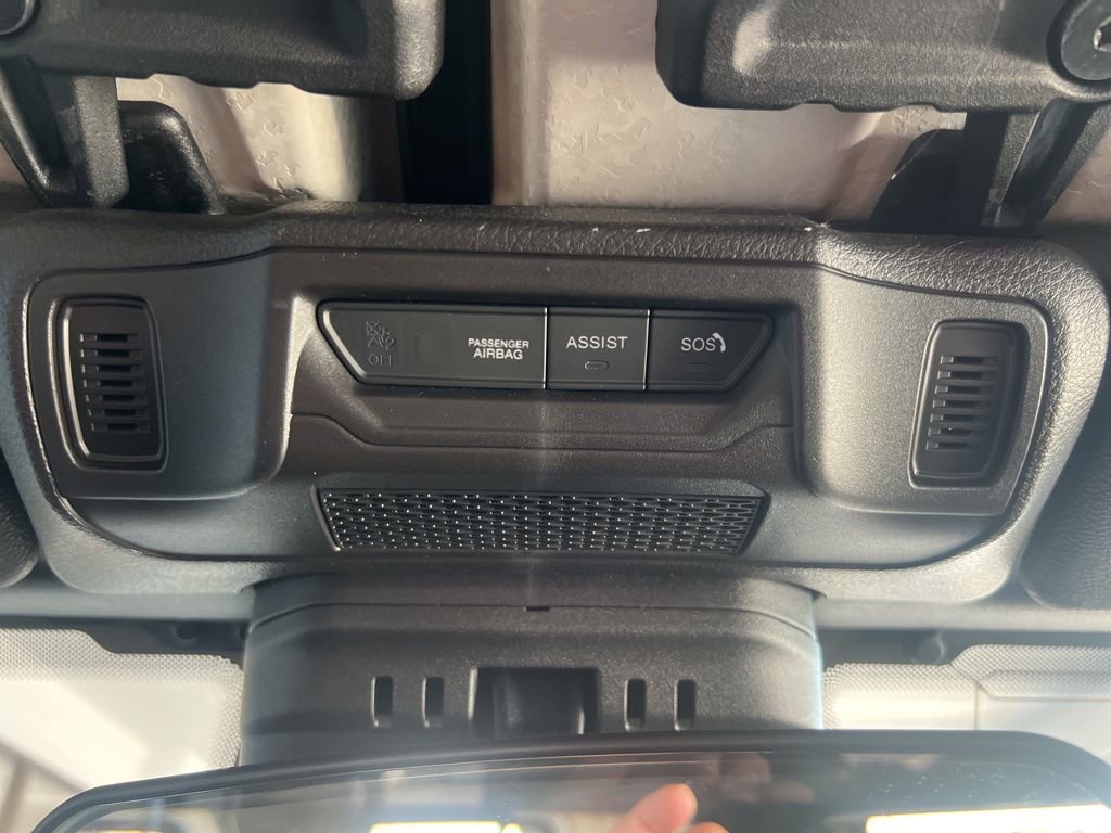 Used 2025 Jeep Wrangler Unlimited Sahara AWD/4WD image 60