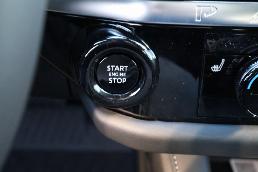 New 2026 Nissan Pathfinder SV image 21